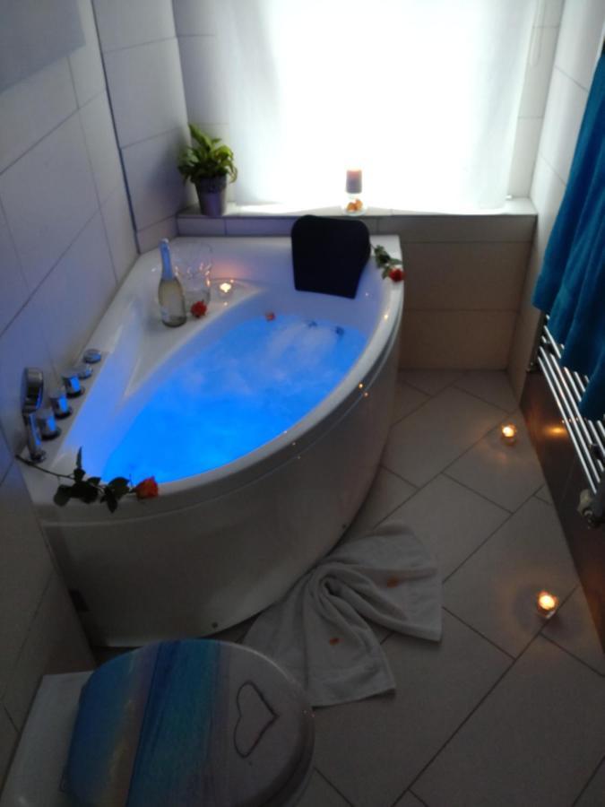 Moderne Wohnung ราดอล์ฟเซลล์ อัม โบเดนซี ภายนอก รูปภาพ