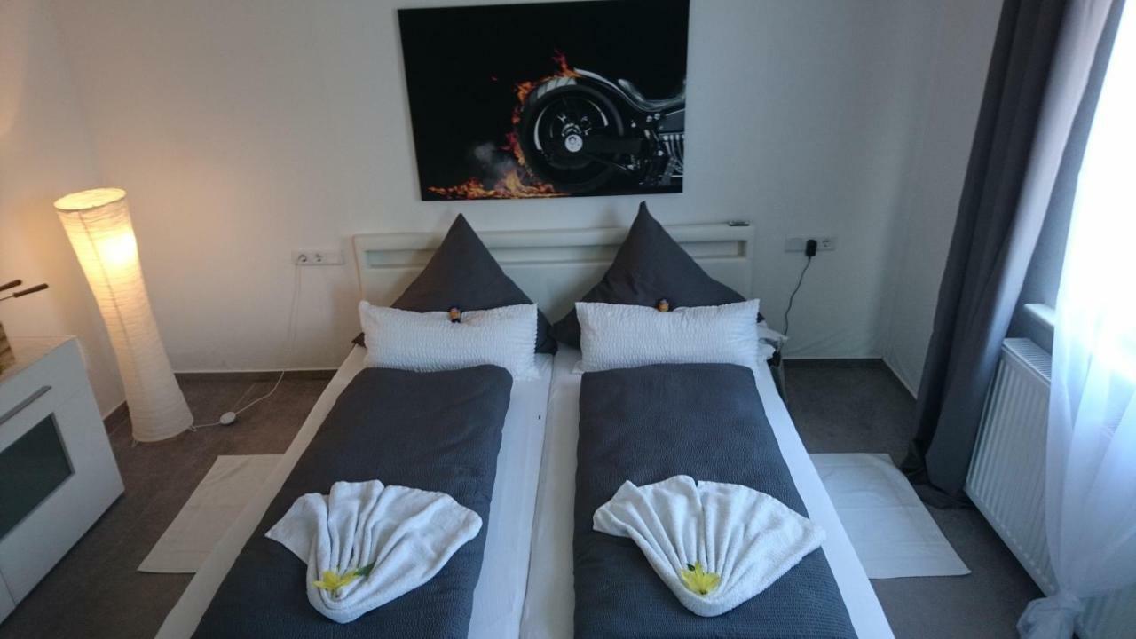 Moderne Wohnung ราดอล์ฟเซลล์ อัม โบเดนซี ภายนอก รูปภาพ